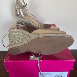 Brand New Lilly Pulitzer Gold Wedge heels